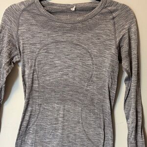 Lululemon Women's Gray Long Sleeve Swiftly Top